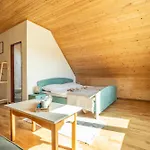 Nocľah s raňajkami Harmony Besenova