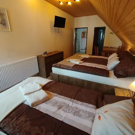 Nocľah s raňajkami Harmony Besenova